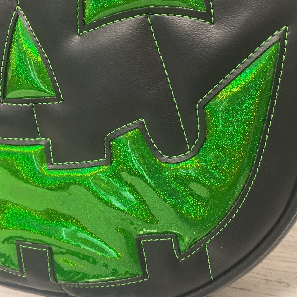 *Love Pain and Stitches Happy Tooth Black and Iridescent Green Pumpkin Purse - Picture 2 of 9